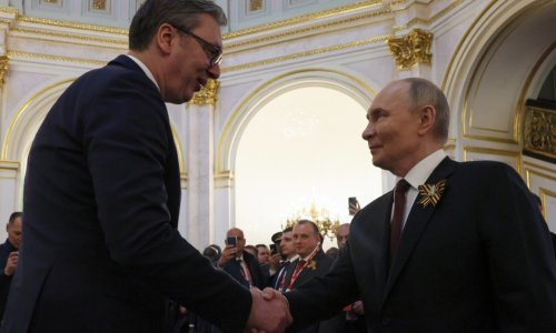 Paravojni kampovi, svinjske glave i Vučićeve igre: Destabilizacija Europe ide preko Beograda?