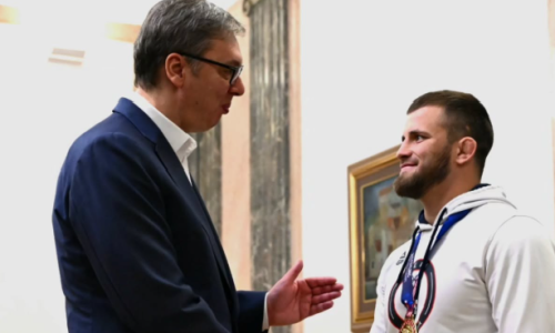 Vučić svjetskom prvaku: 'Posebno smo sretni što si pokazao tri prsta u Zagrebu'