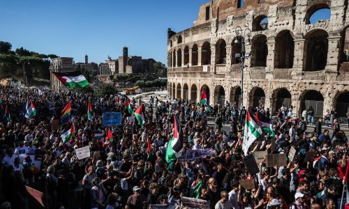 Veliki prosvjed za Palestinu u Rimu, Meloni ljuta: Ne žele pomoć Gazi, već produženi vikend