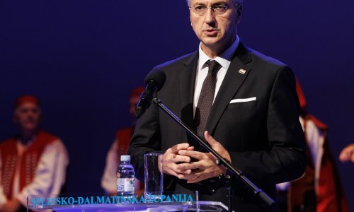 Plenković mladim HDZ-ovcima: Borite se! Nitko neće primati udarce za vas
