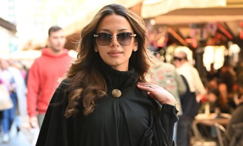 Atraktivna brineta bila je zvijezda špice: Ovom kombinacijom dodatno je naglasila duge noge