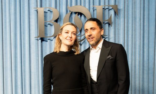 Šefica Zare ponovno oduševila: Sličan model krije se na policama Zare i košta 29 eura