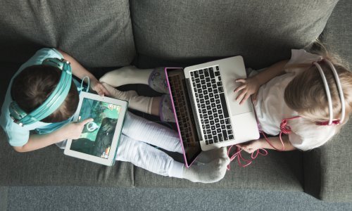 Evo koliko prosječan tinejdžer provede vremena na internetu: Sve je više ovisnosti