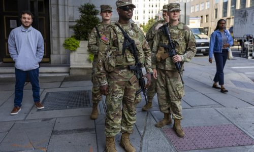 Trump šalje stotine vojnika u Chicago: Razmatra i korištenje Zakona o pobuni