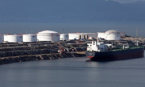Pregovori JANAF-a i MOL-a u sjeni sankcija srpskoj industriji; hoće li Mađari odustati od ruske nafte?