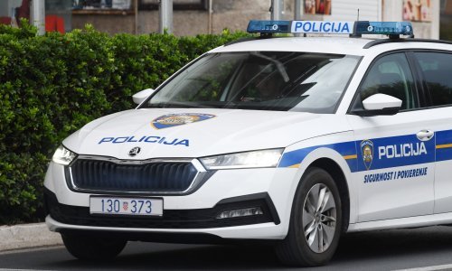 U Pakracu auto sletio s ceste, ima ozlijeđenih