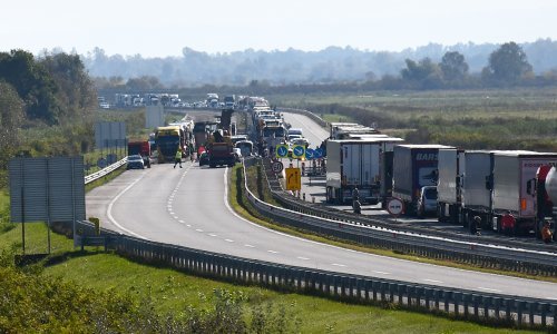 Na A3 jedna osoba poginula, četiri ozlijeđene