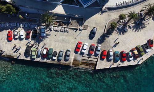 Bili smo okupljanju ljubitelja starodobnih vozila: Održan Oldtimer Promo Tour Rivijera Gradac