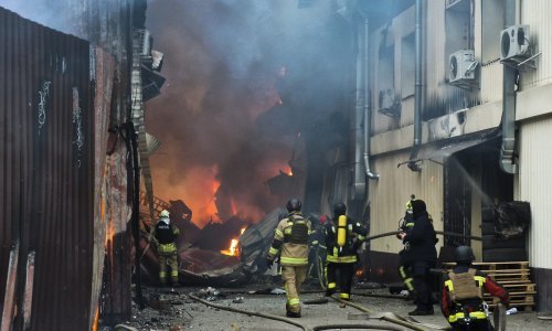 Masovni noćni napad na Kijev: Grad ostao bez struje, gorio neboder, ima ozlijeđenih