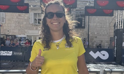 Jeste li znali da Vatikan ima sportsku reprezentaciju? Stigla je na Hvar i ima samo jednu članicu
