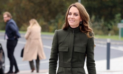 Izvukla jedan od omiljenih kaputa iz ormara: Kate Middleton oduševila u vojnom chic izdanju