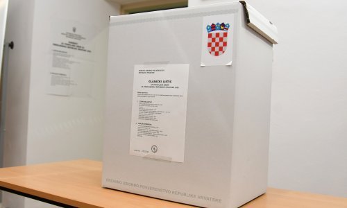 Treba li Hrvatskoj obvezno glasanje: 'Listić uvijek možete poništiti'