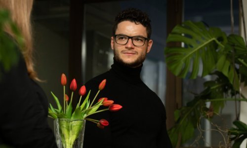 Gospodin Savršeni objavio sliku s misterioznom djevojkom: Svi se pitaju tko je ona