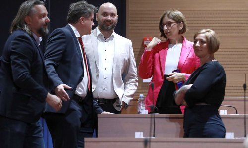 Oporba nezadovoljna rebalansom: 'Trošilo se bez mjere, dijelilo šakom i kapom, a sada vidimo račun'