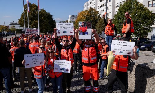VIDEO 'Spašavamo živote, a tko štiti naše?!' Hitnjaci traže beneficirani staž