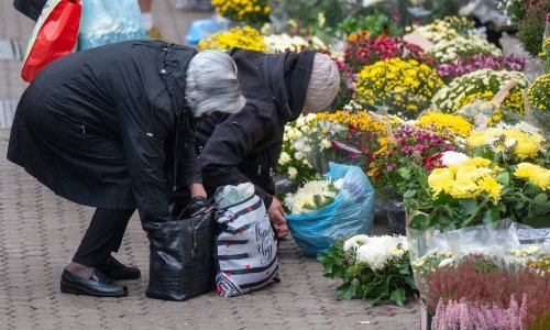 Na blagdan Svih svetih prodaja cvijeća i lampiona bit će dozvoljena