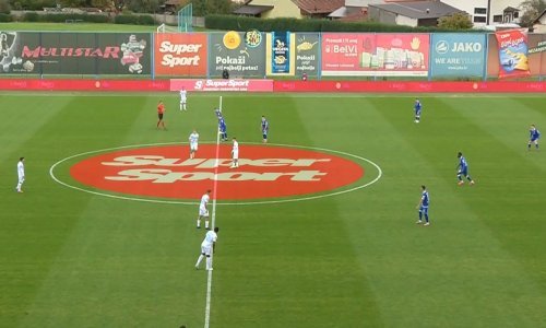 Komedija na startu utakmice u Koprivnici. Komentator MAXSporta zavapio: Ovo nema smisla...