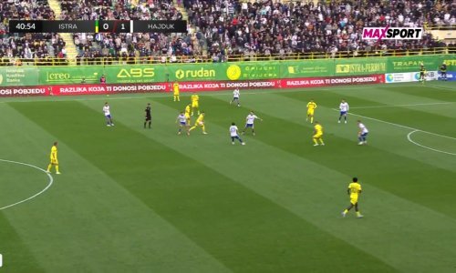 Pogledajte jednu od najbizarnijih situacija sezone; Hajduk je zabio drugi gol, a VAR provjera je trajala cijelu vječnost