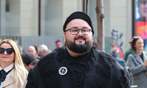 Rijetko tko uspije spojiti look pastir i urbani gospodin u jedan outfit kao Jacques