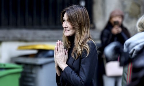 Emotivan oproštaj Carle Bruni: Supruga je otpratila do zatvora sa suzama u očima