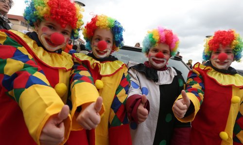 Smijanje liječi niz bolesti - počnite terapiju već danas!