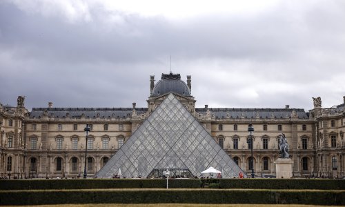 Uhićeni za pljačku u muzeju Louvre djelomično priznali krivnju