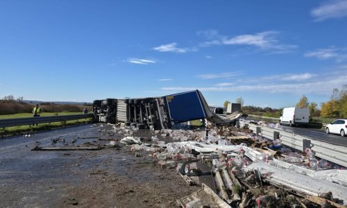 [VIDEO] Strašna nesreća na zagrebačkoj obilaznici, kamion proletio kroz ogradu