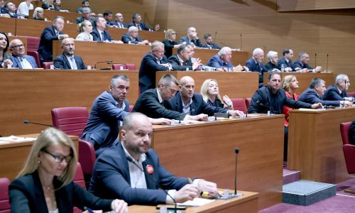Oporba kritizira 800 eura minimalca: 'Radnici nam otišli u inozemstvo'