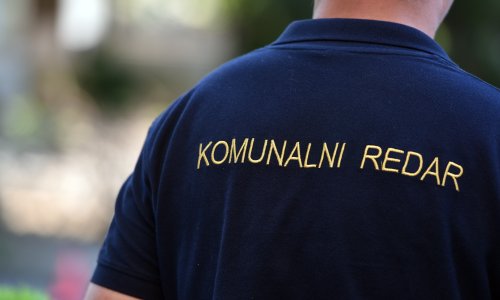 Komunalni redari ulovili čovjeka u nedjelu pa ga pozvali u kafić i od njega tražili 1500 eura mita
