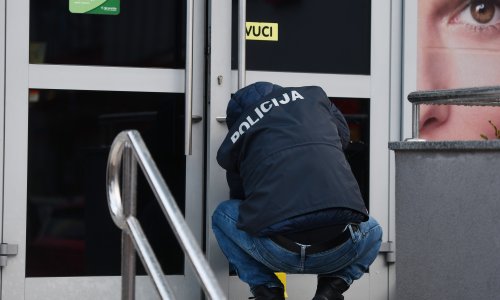 Usred bijela dana opljačkana ljekarna u Novom Zagrebu: Naoružani napadač upao i prijetio oružjem