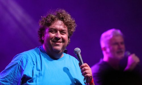 Rijedak zajednički izlazak koji je sve iznenadio: Mladen Badovinac sa suprugom na premijeri