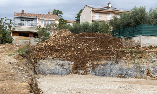 Čovjek u Puli pri gradnji kuće pronašao bombu iz II. svjetskog rata sa 65 kg eksploziva: Traje akcija