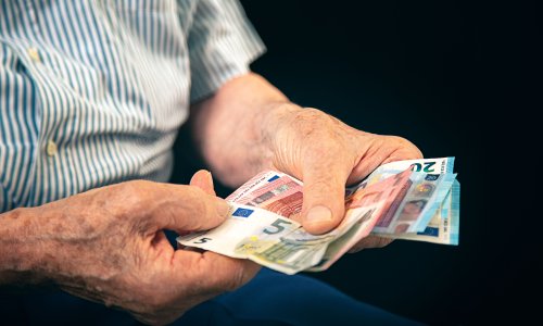 Božićnice za umirovljenike: Dio gradova već je objavio iznose i datume, evo kako se prijaviti