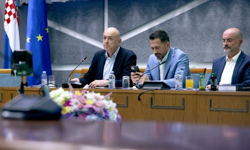 Okrugli stol u Saboru izazvao skandal: 'Tuđman je pretjerao, u Jasenovcu je bilo puno manje žrtava'