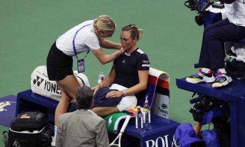 Donni Vekić pozlilo tijekom meča u Indiji. Pogledajte kako su joj ukazivali pomoć