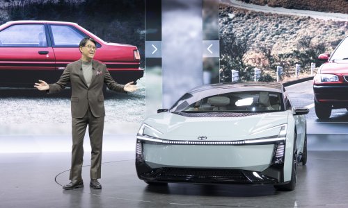 Toyota pokazala Corollu koncept: Nova generacija globalnog modela mogla bi koristiti sve tipove pogona