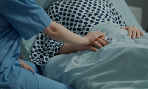 Znakovi upozorenja: Otkriveno što se točno događa tijelu na samom kraju života