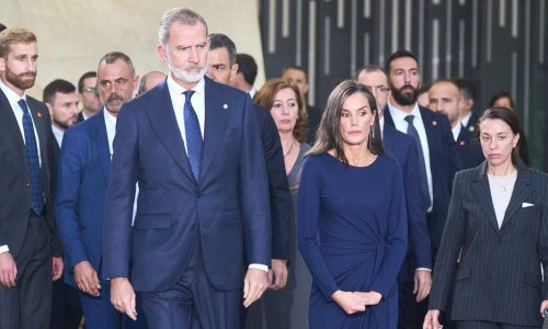 Kraljica Letizia osvanula u haljini koja struk čini posve vitkim: Ovaj detalj čini svu razliku