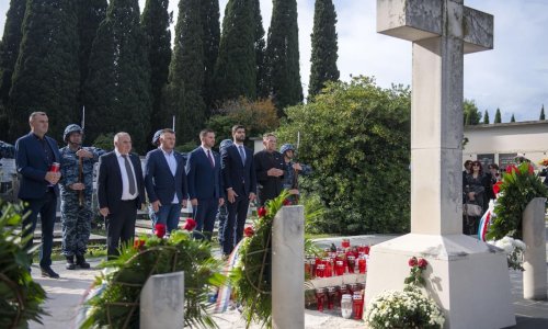 Gradonačelnik Šuta s izaslanstvima položio vijence na Lovrincu