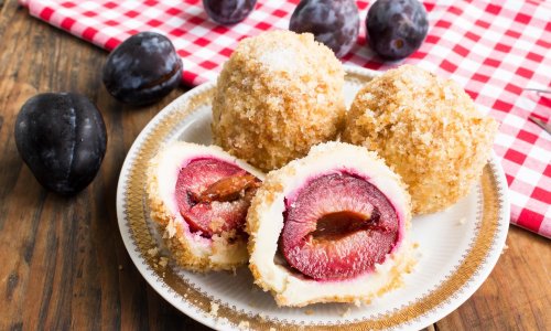Baš kao bakine: Ovo je najjednostavniji, a najfiniji recept za knedle sa šljivama