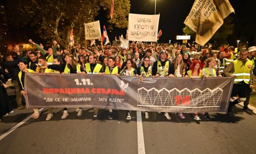 [VIDEO] Tisuće studenata stigle u Novi Sad: Pogledajte nestvarne scene s dočeka