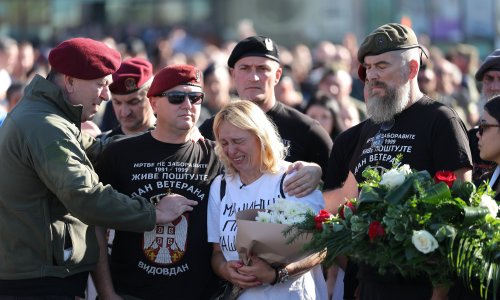 'Ovo ide na vječnu sramotu svih koji rade na RTS-u! Evo što emitiraju za vrijeme skupa u Novom Sadu'