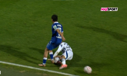 Je li Hajduk trebao ostati s igračem manje? Hodak je već bio opomenut kad je ovo napravio