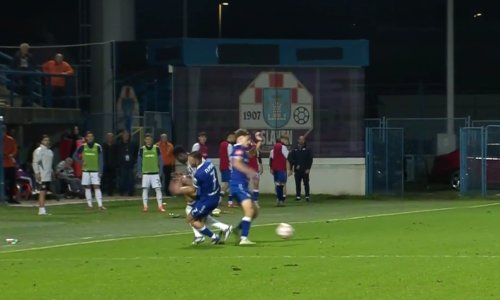 Pogledajte najbrutalniji faul sezone, Bamba čudom nije teško ozlijeđen: 'Ubio je čovjeka'