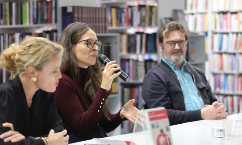 U Zagrebu predstavljen roman Katje Grcić 'Ljubavi, pripremi se'