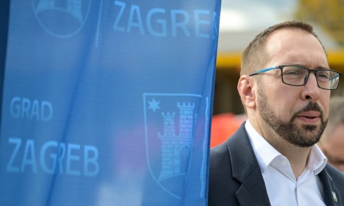 Tomašević predao proračun Zagreba za 2026.: U pripremi je i pet velikih projekata