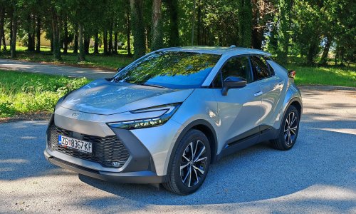 Vozili smo Toyotu C-HR 2.0 PHEV: Impresivan crossover C-SUV segmenta s vrhunskim plug-in hibridnim pogonom