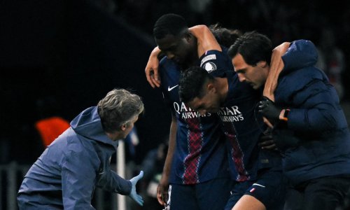 Nesretni Achraf Hakimi nakon teške ozljede u suzama iznesen s terena: Strašno izgleda...