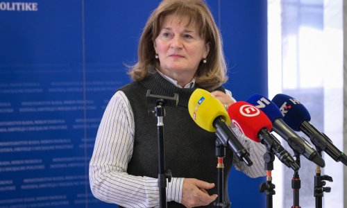 Sindikati javne službe odbili Vladin prijedlog povišice, nudili im 1015 eura osnovice