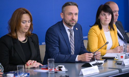 Piletić sindikatima poručio da smanje očekivanja: 'Sačuvajmo socijalni mir'